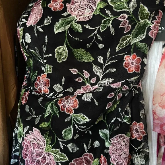 NWT Guess Floral Embroidered Mesh Strappy Cocktail Dress - Picture 6 of 6